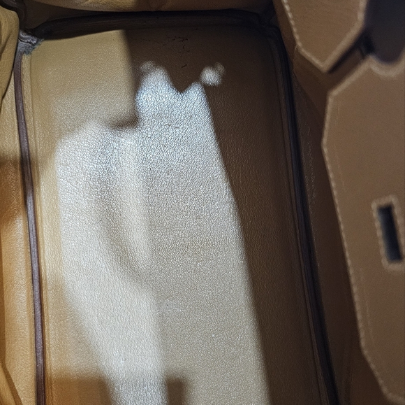 Hermes Birkin 35 Brown ,Leather Tote with Gold Hardware - Picture 7 of 10